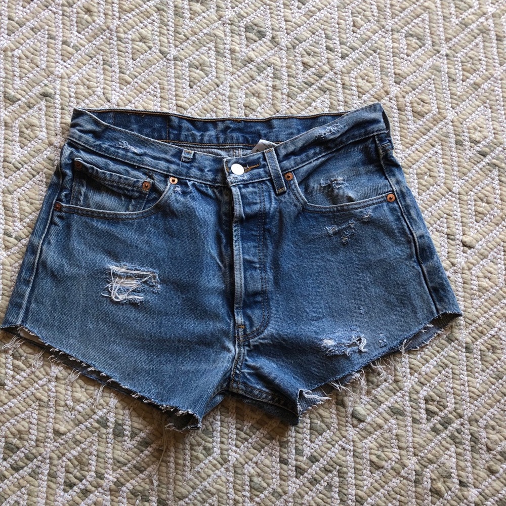 Levi’s cutoff shorts